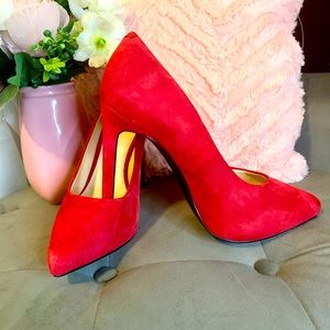 Nine West Red Suede Pointy Toe 4.5in Pumps Sz 7